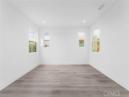 100  Draw  , Irvine, CA