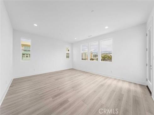 100  Draw  , Irvine, CA