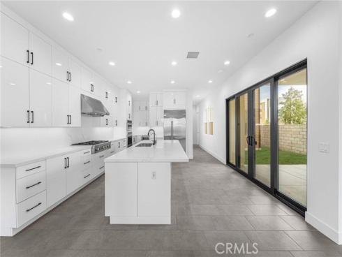 100  Draw  , Irvine, CA