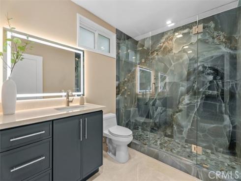 64  Mann  , Irvine, CA