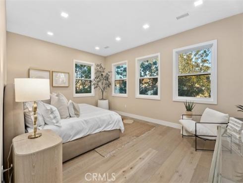 64  Mann  , Irvine, CA