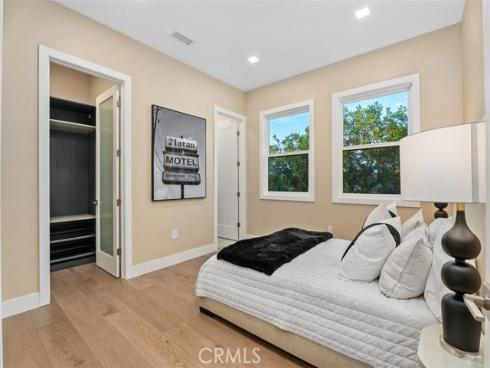 64  Mann  , Irvine, CA