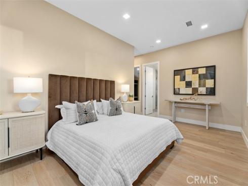 64  Mann  , Irvine, CA