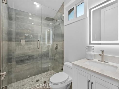 64  Mann  , Irvine, CA