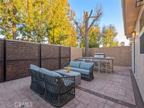 64  Mann  , Irvine, CA