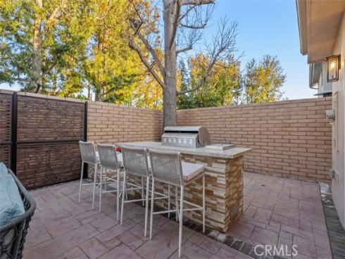 64  Mann  , Irvine, CA