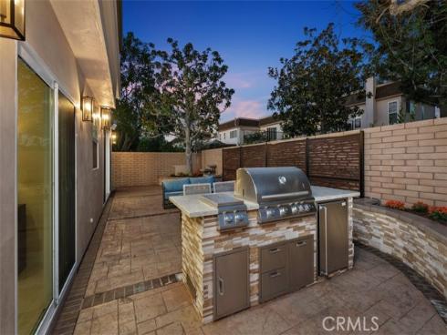 64  Mann  , Irvine, CA