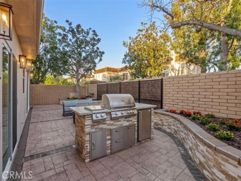 64  Mann  , Irvine, CA