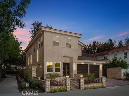 64  Mann  , Irvine, CA