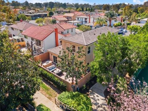 64  Mann  , Irvine, CA