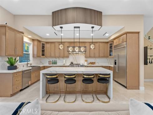 64  Mann  , Irvine, CA