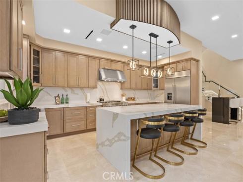 64  Mann  , Irvine, CA