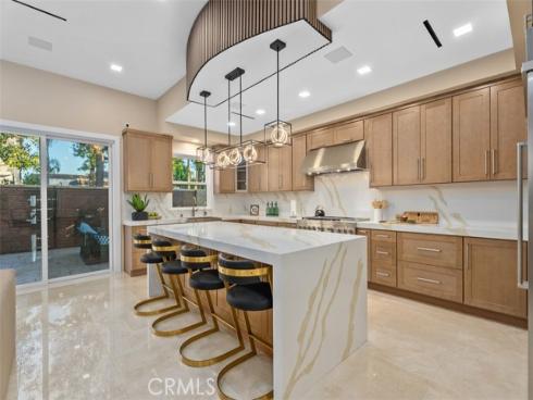 64  Mann  , Irvine, CA