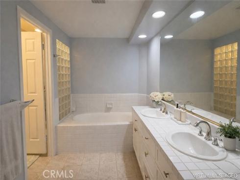 2253  Martin  107 , Irvine, CA