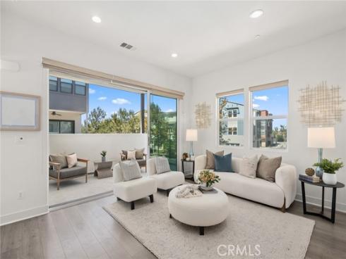 375  Novel  , Irvine, CA