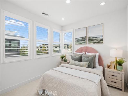 375  Novel  , Irvine, CA