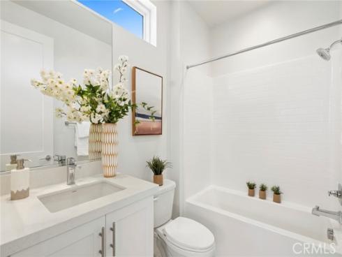 375  Novel  , Irvine, CA