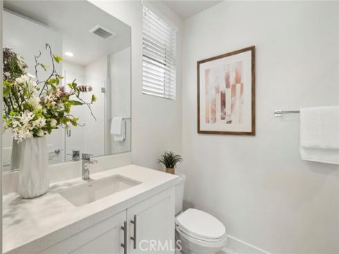 375  Novel  , Irvine, CA