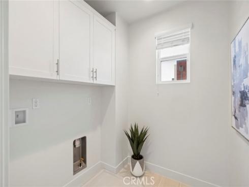 375  Novel  , Irvine, CA