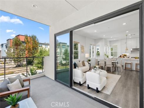 375  Novel  , Irvine, CA