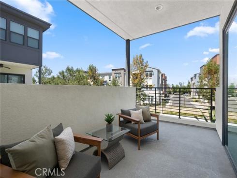 375  Novel  , Irvine, CA