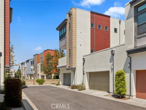 375  Novel  , Irvine, CA