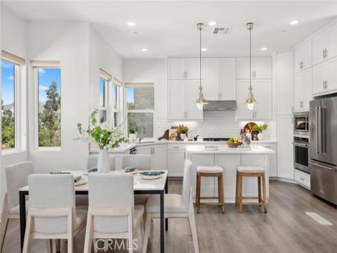 375  Novel  , Irvine, CA