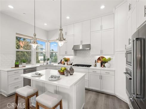 375  Novel  , Irvine, CA