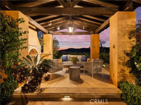 51  Echo  , Irvine, CA