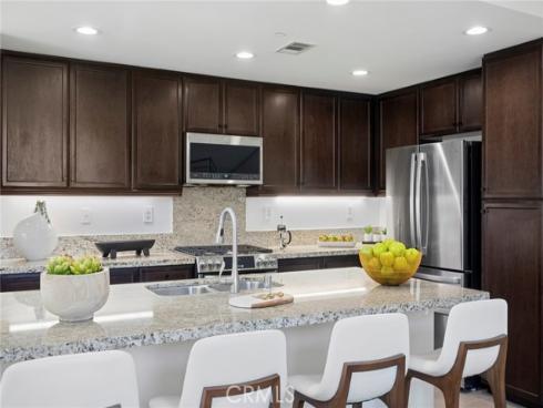 555  Rockefeller  , Irvine, CA