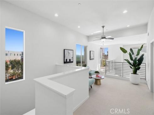 555  Rockefeller  , Irvine, CA