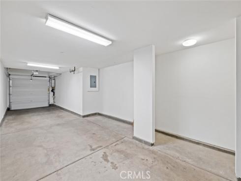 555  Rockefeller  , Irvine, CA