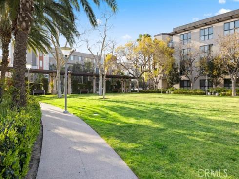 555  Rockefeller  , Irvine, CA