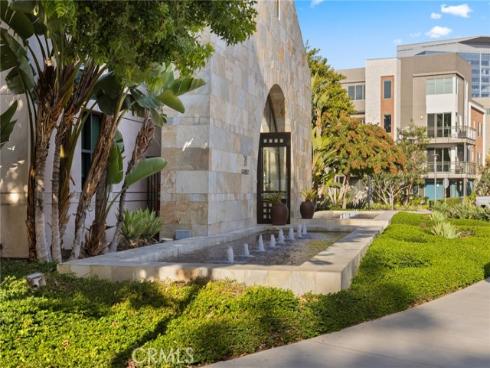 555  Rockefeller  , Irvine, CA