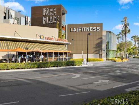 555  Rockefeller  , Irvine, CA