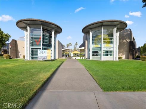 555  Rockefeller  , Irvine, CA