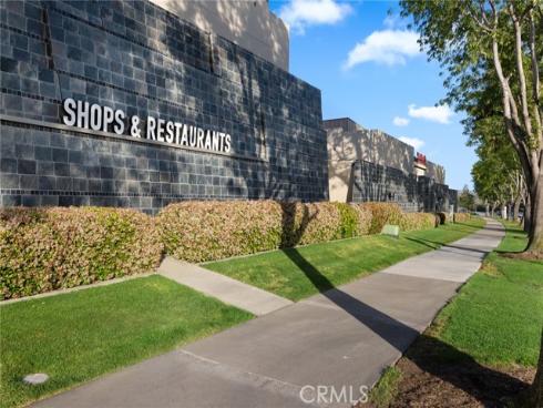 555  Rockefeller  , Irvine, CA