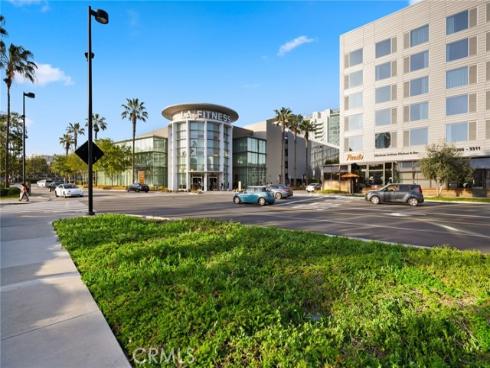 555  Rockefeller  , Irvine, CA