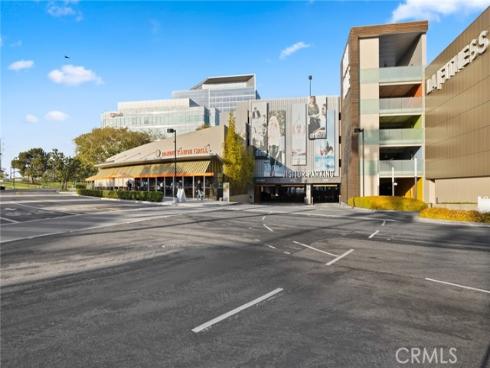 555  Rockefeller  , Irvine, CA