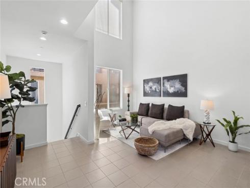 555  Rockefeller  , Irvine, CA