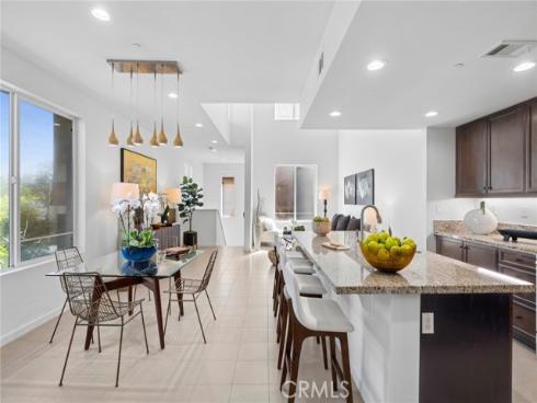 555  Rockefeller  , Irvine, CA