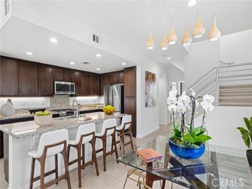 555  Rockefeller  , Irvine, CA