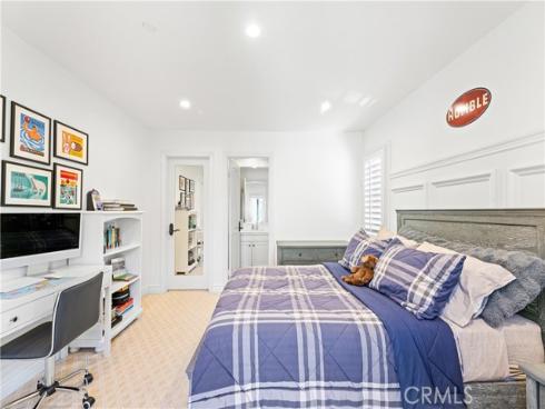 26  View Terrace  , Irvine, CA