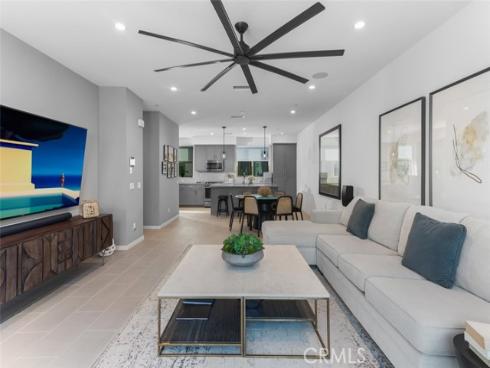 203  Placemark  , Irvine, CA