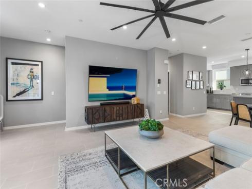 203  Placemark  , Irvine, CA