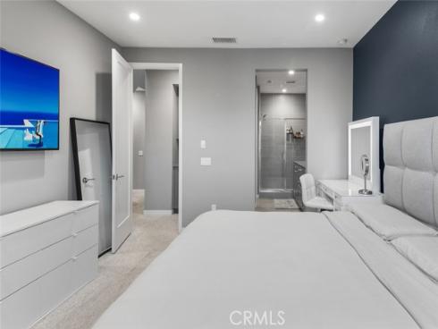 203  Placemark  , Irvine, CA