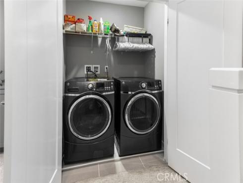 203  Placemark  , Irvine, CA