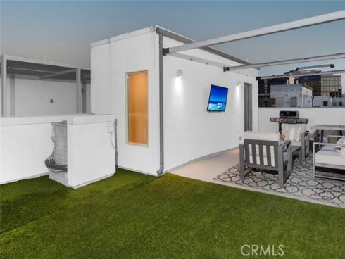 203  Placemark  , Irvine, CA