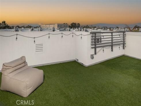 203  Placemark  , Irvine, CA