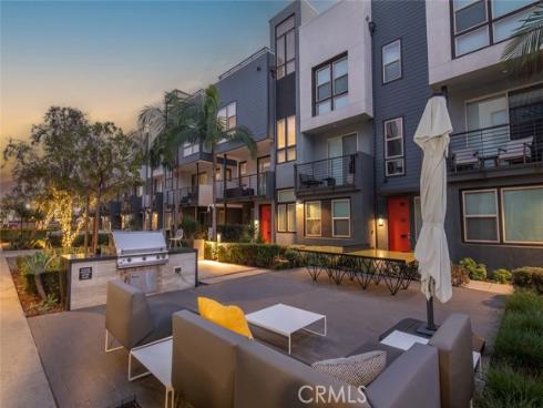 203  Placemark  , Irvine, CA